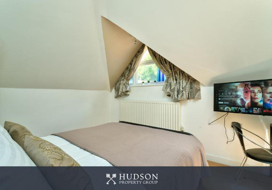 With Rear Terrace In Villa *